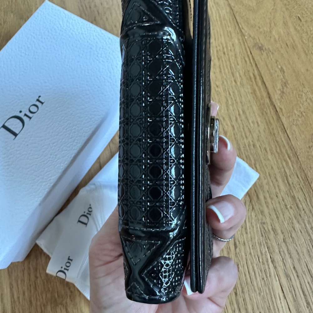 Christian Dior Diorama Elancee Black Metallic Micro-Cannage Trifold Wallet - Picture 6 of 9